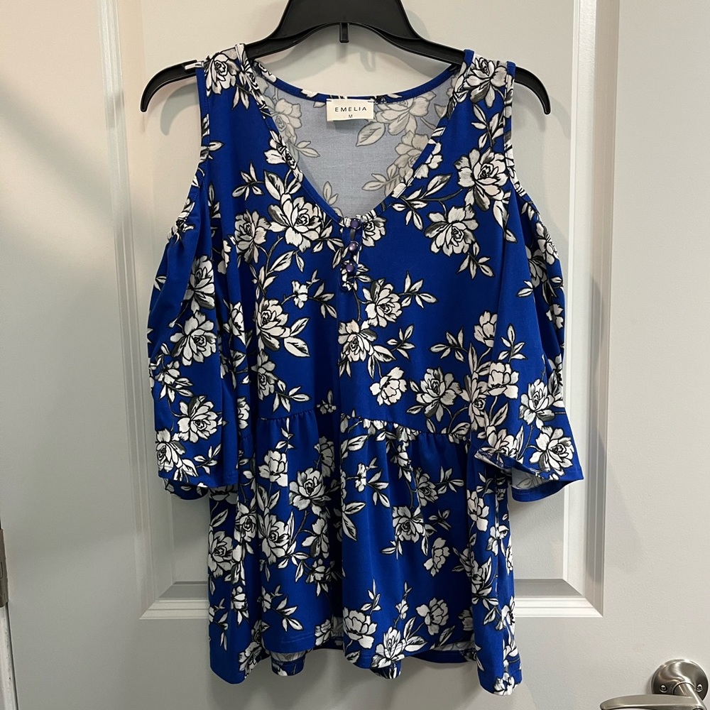 Emilia Cold Shoulder Top